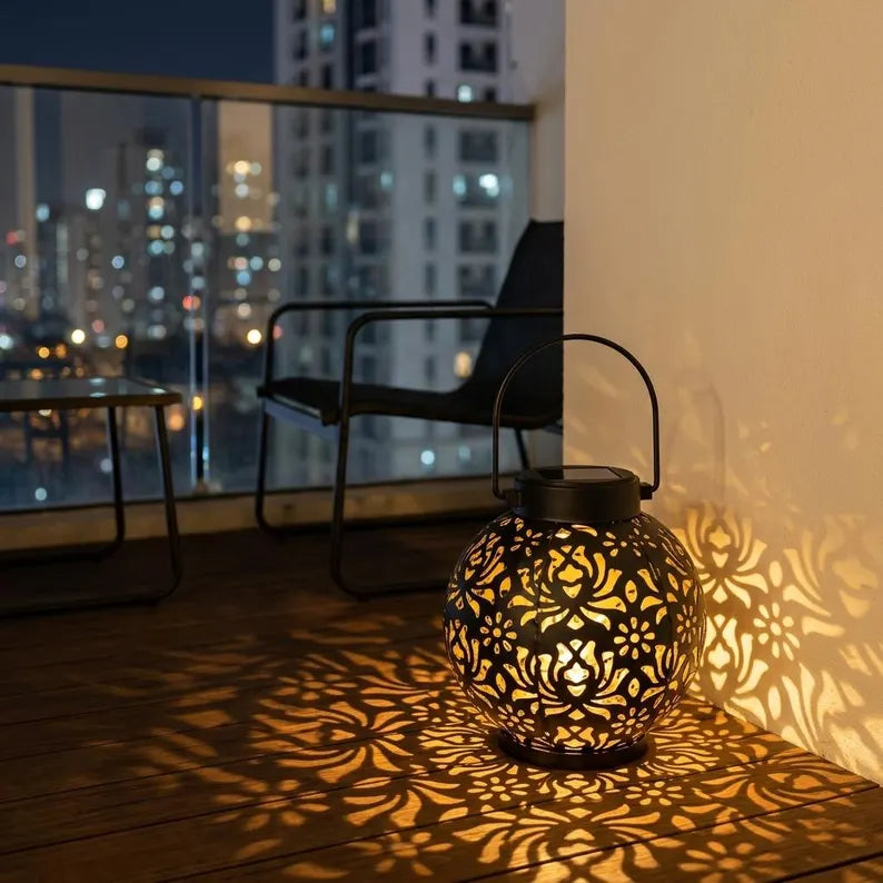 Solar Hanging Lantern Light, Waterproof LED Garden Solar Lights, Solar Pendant Light for Patio, Balcony and Garden