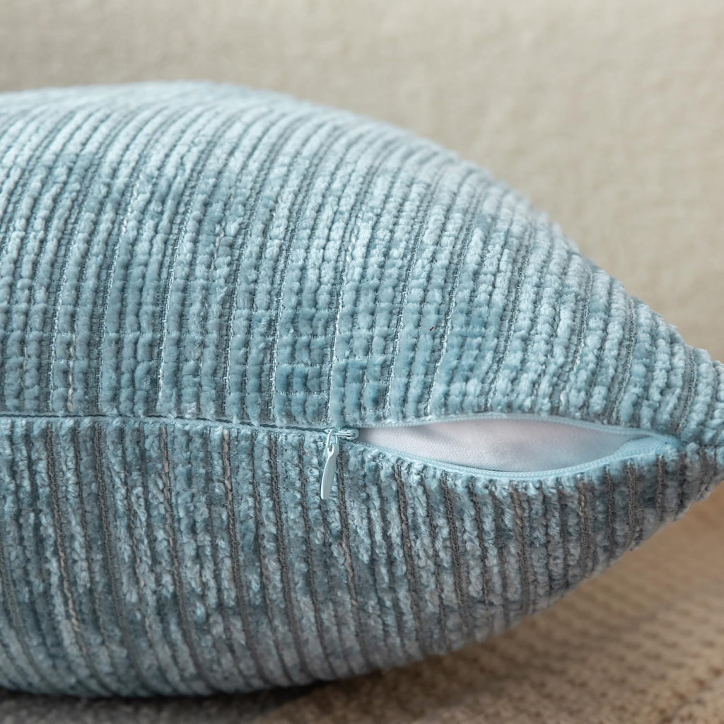 Lot de 2 housses de coussin en chenille bleu clair 30 x 50 cm