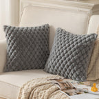 Lot de 2 housses de coussin en fausse fourrure grise 40 x 40 cm