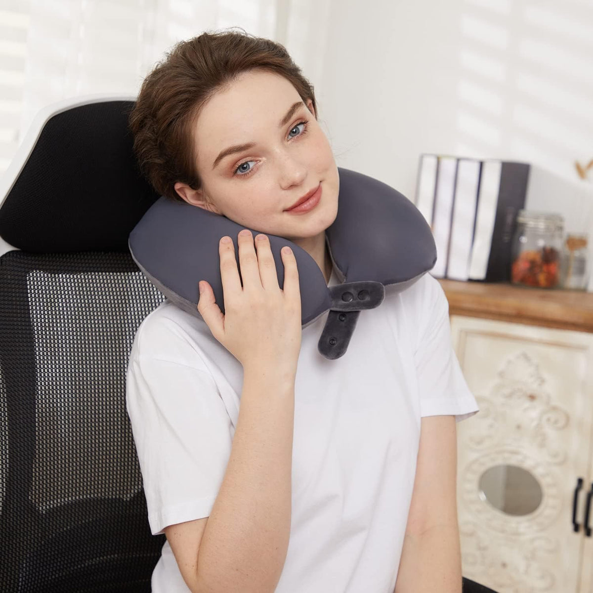 Coussin cervical de voyage réglable double face gris